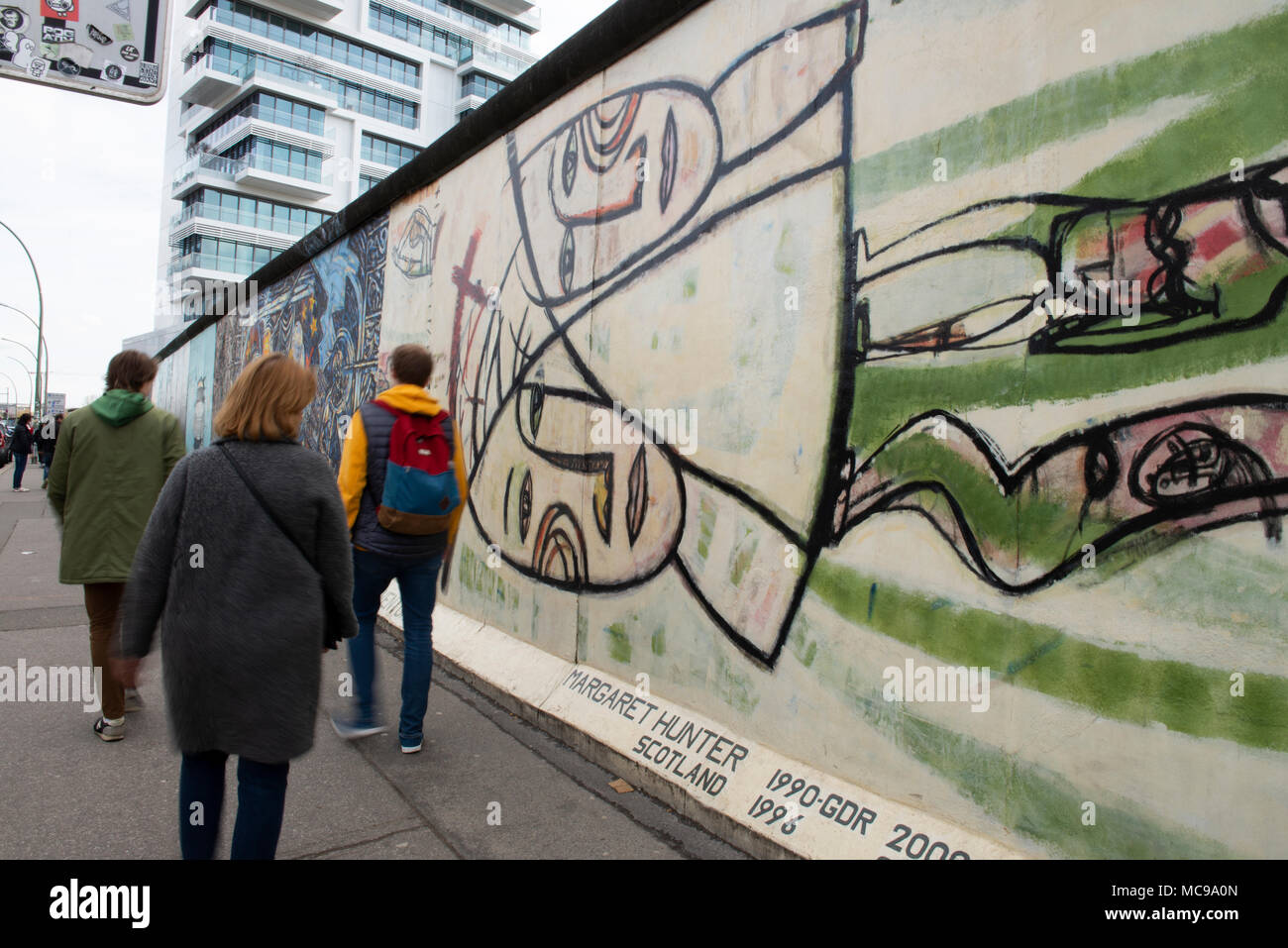 East Side Gallery. La plus grande partie restante du mur de Berlin, également l'une des plus grandes galeries en plein air. Berlin, Allemagne Banque D'Images East Side Gallery. La plus grande partie restante du mur de Berlin, également l'une des plus grandes galeries en plein air. Berlin, Allemagne Banque D'Images