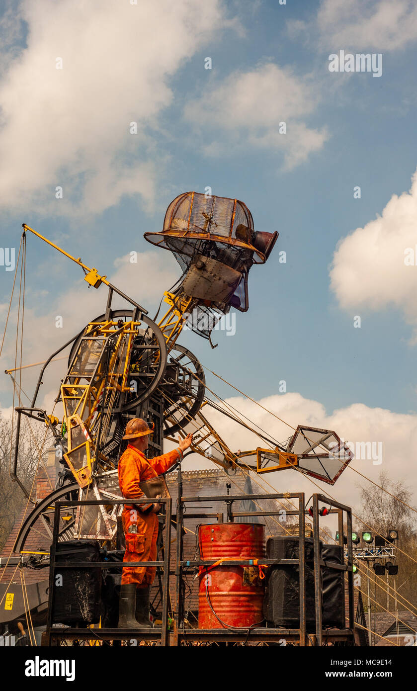 L'homme le moteur à Blists Hill Victorian Town Avril 2018 Banque D'Images