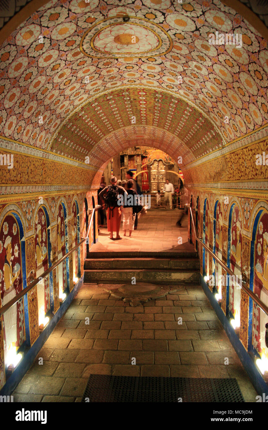 L'intérieur du Temple de la Dent à Kandy, Sri Lanka Banque D'Images