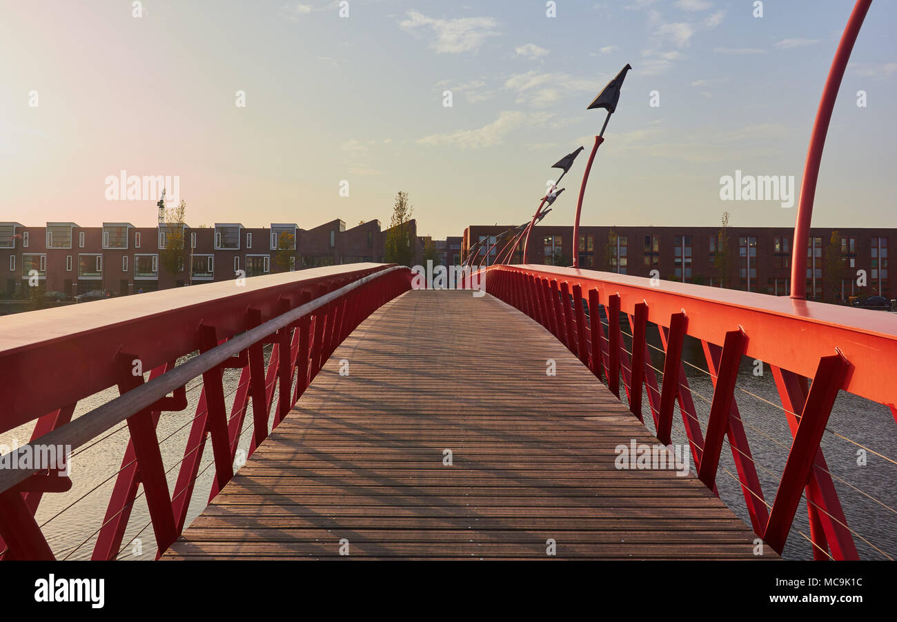 Pont Python (Pythonbrug), Eastern Docklands Oosterdokseiland (), Amsterdam, Pays-Bas. Banque D'Images