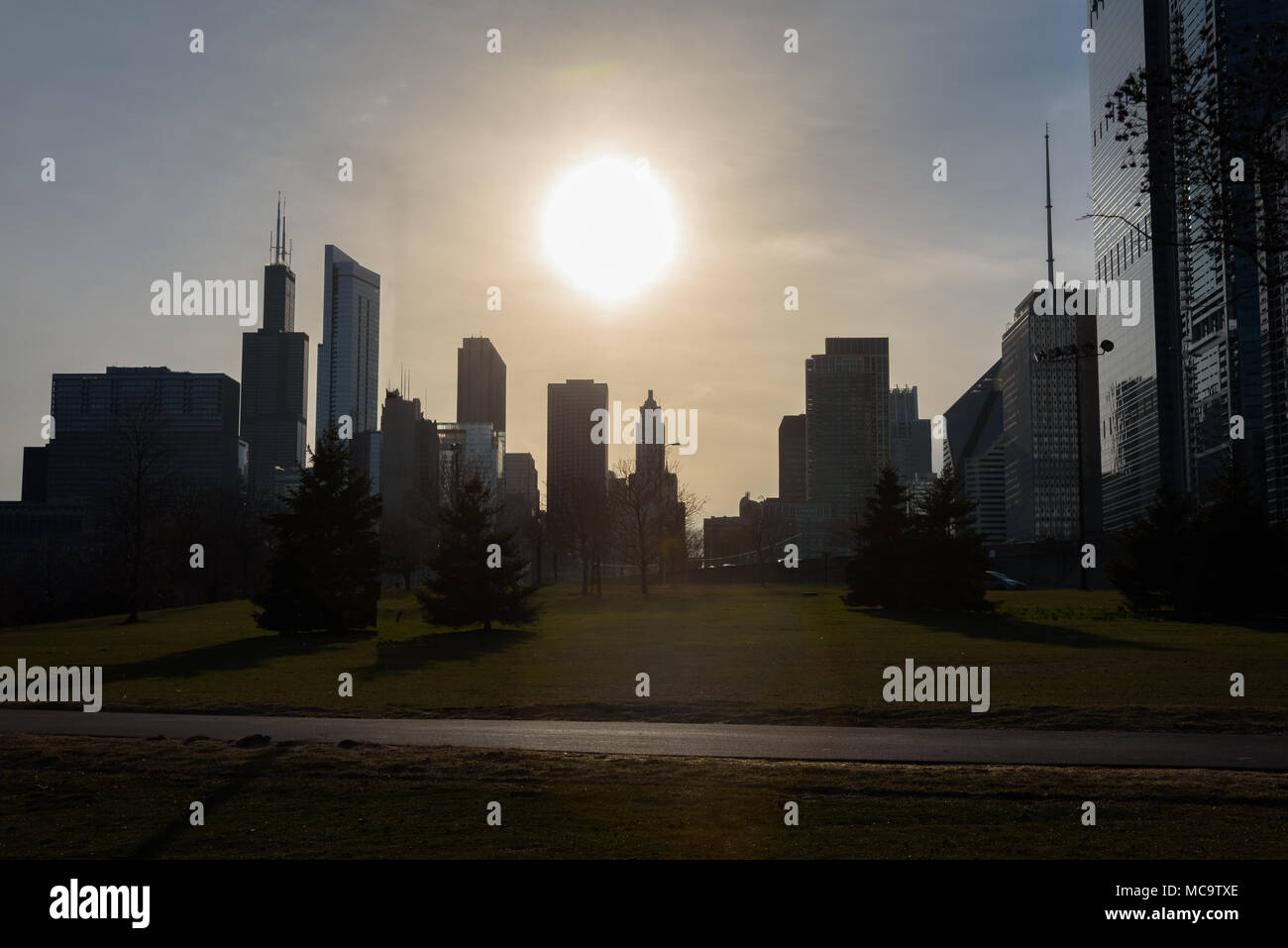 Le centre-ville de Chicago Silhouette tourné pendant le coucher du soleil Banque D'Images