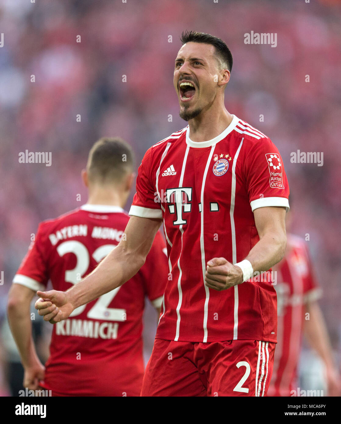 Munich, Allemagne. 14 avr, 2018. jubilation à 2-1, gardien de Sandro Wagner (Bayern) GES/football/1ère Bundesliga : le Bayern Munich - Borussia Mönchengladbach, 14.04.2018 Le football : 1ère ligue : Bayern vs Borussia Mönchengladbach, Munich, le 14 avril 2018 | dans le monde l'utilisation de crédit : afp/Alamy Live News Banque D'Images