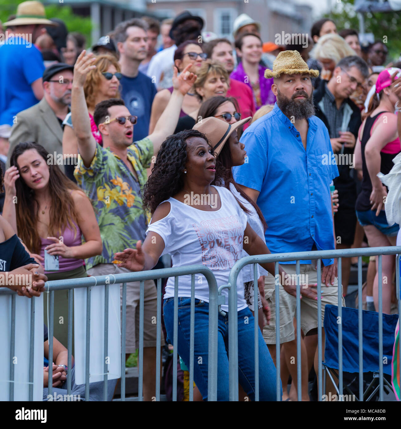 New Orleans, USA. 13 avr, 2018. 2018 Festival du Quartier Français de La Nouvelle-Orléans, a lancé le 12 avril avec plus de 20 étapes étalées sur le River walk et les rues du Quartier Français. Crédit : Tom Pumphret/Alamy Live News Banque D'Images