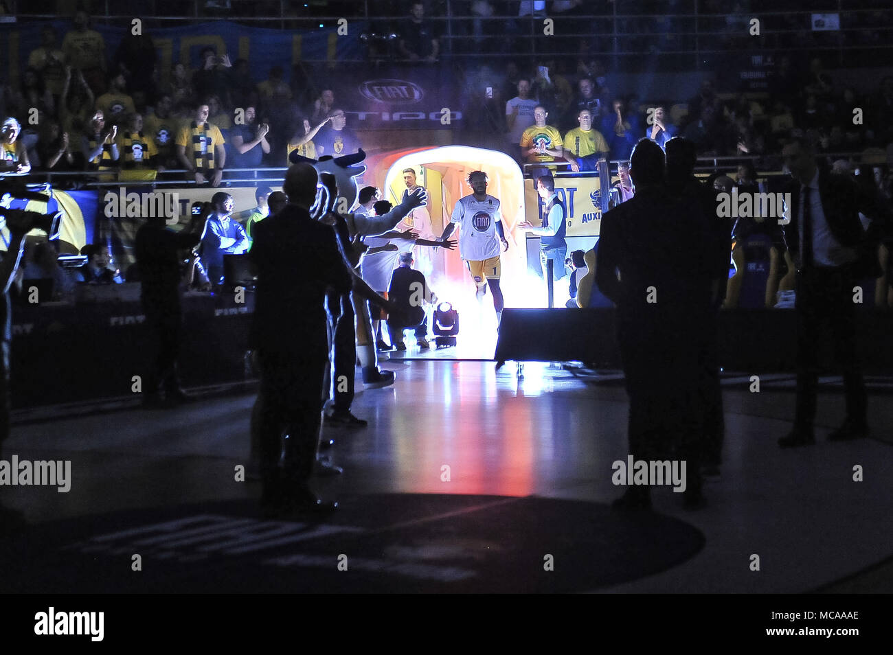 Au cours de la SERIE A PANIER CAMPIONATO 2017/18 match de basket-ball entre FIAT AUXILIUM TORINO VS SEGAFREDO VIRTUS BOLOGNE au PalaRuffini le 14 avril 2018 à Turin, Italie. Crédit : FABIO ANNEMASSE/Alamy Live News Banque D'Images