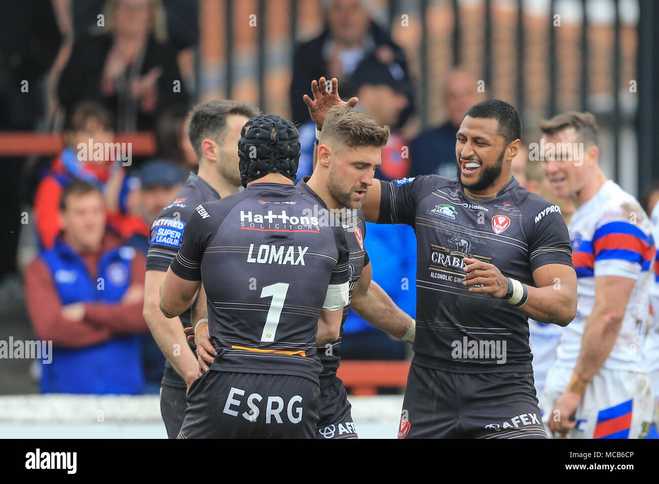 Wakefield, UK 15 Avril 2018Betfred Super League rugby, Wakefield Trinity v St Helens ; Tom Makinson de St Helens célèbre son crédit d'essayer : Nouvelles Images/Alamy Live News Crédit : Nouvelles Images/Alamy Live News Banque D'Images