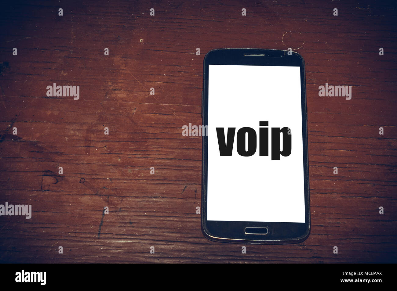 Mot VOIP written on smartphone Banque D'Images