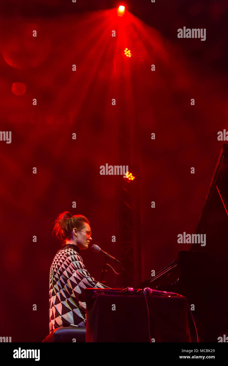 Le musicien islandais Sóley Stefánsdóttir live au Blue Balls Festival de Lucerne, Suisse Banque D'Images