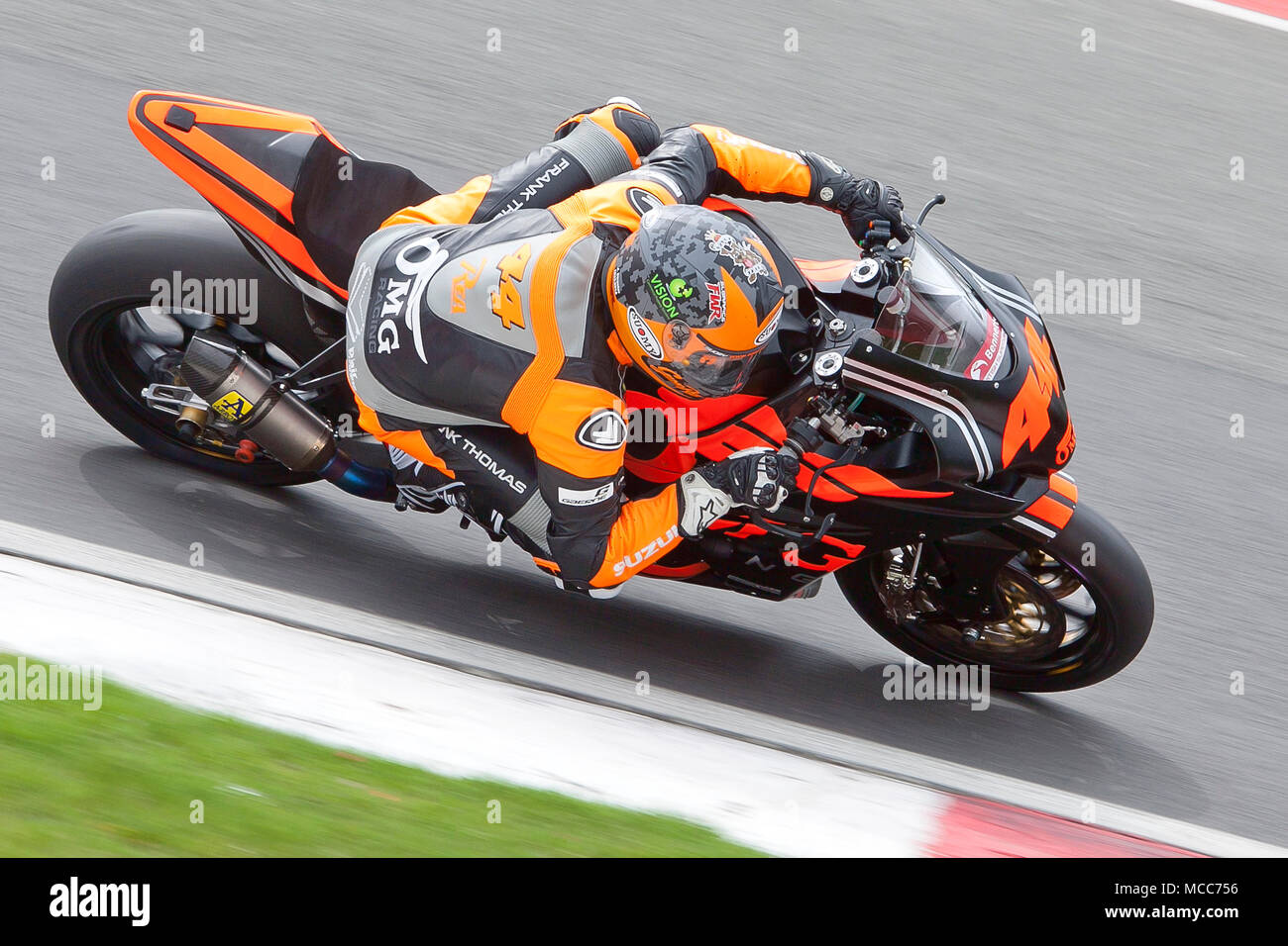 Gino Rea équitation une Suzuki GSXR-1000 avec OMG racing team à la British Super Bike championship à Brands Hatch, Dimanche 15 Avril 2018 Banque D'Images