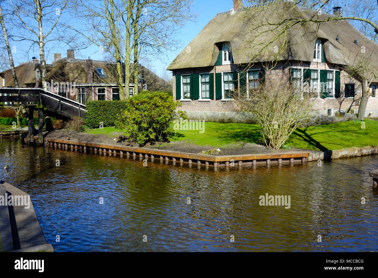 Giethoorn Village - Les Pays-Bas, également connu comme la Venise de la Hollande. Banque D'Images