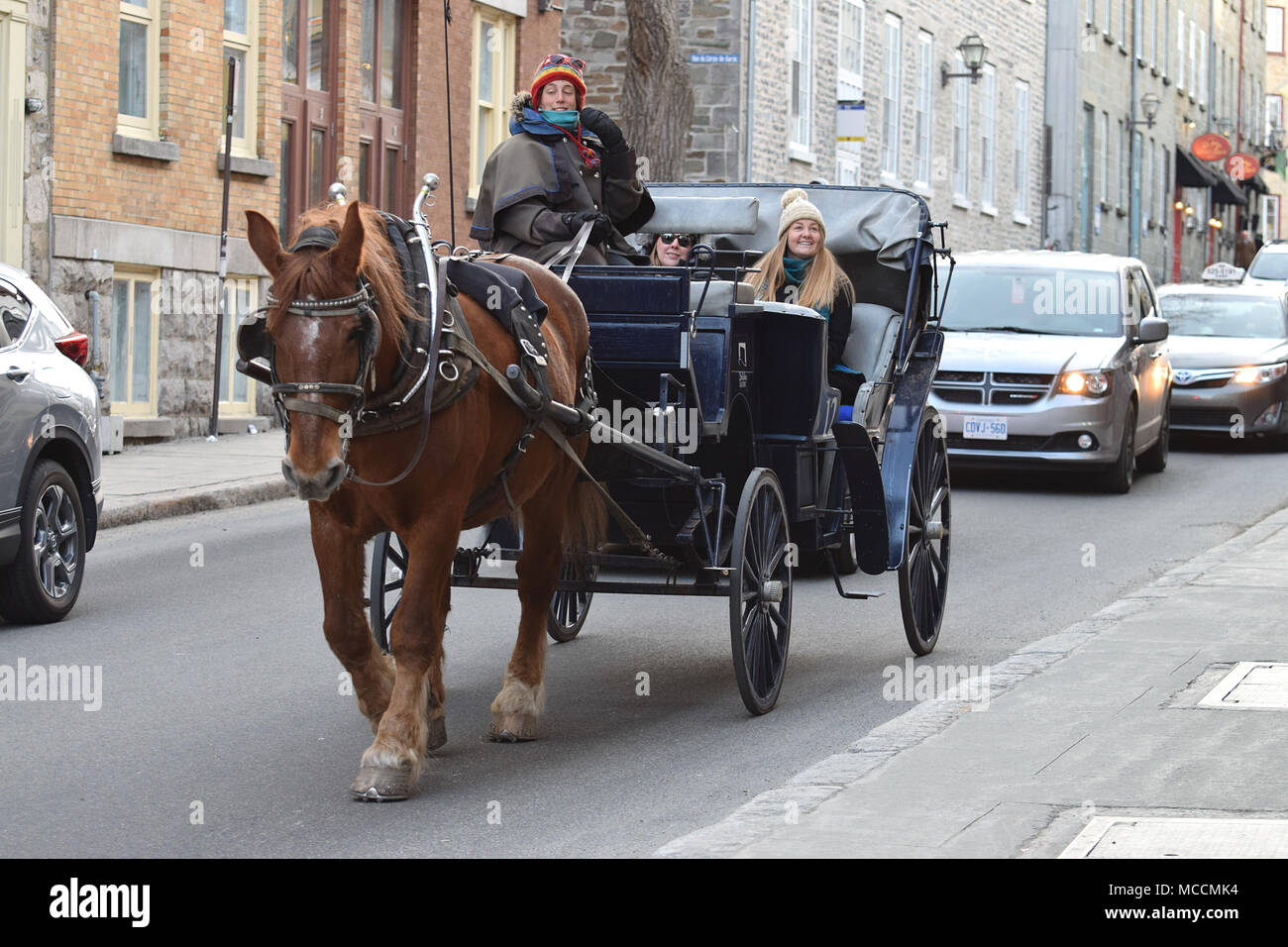 Bénéficiant d''une balade en calèche dans le Vieux-Québec Banque D'Images