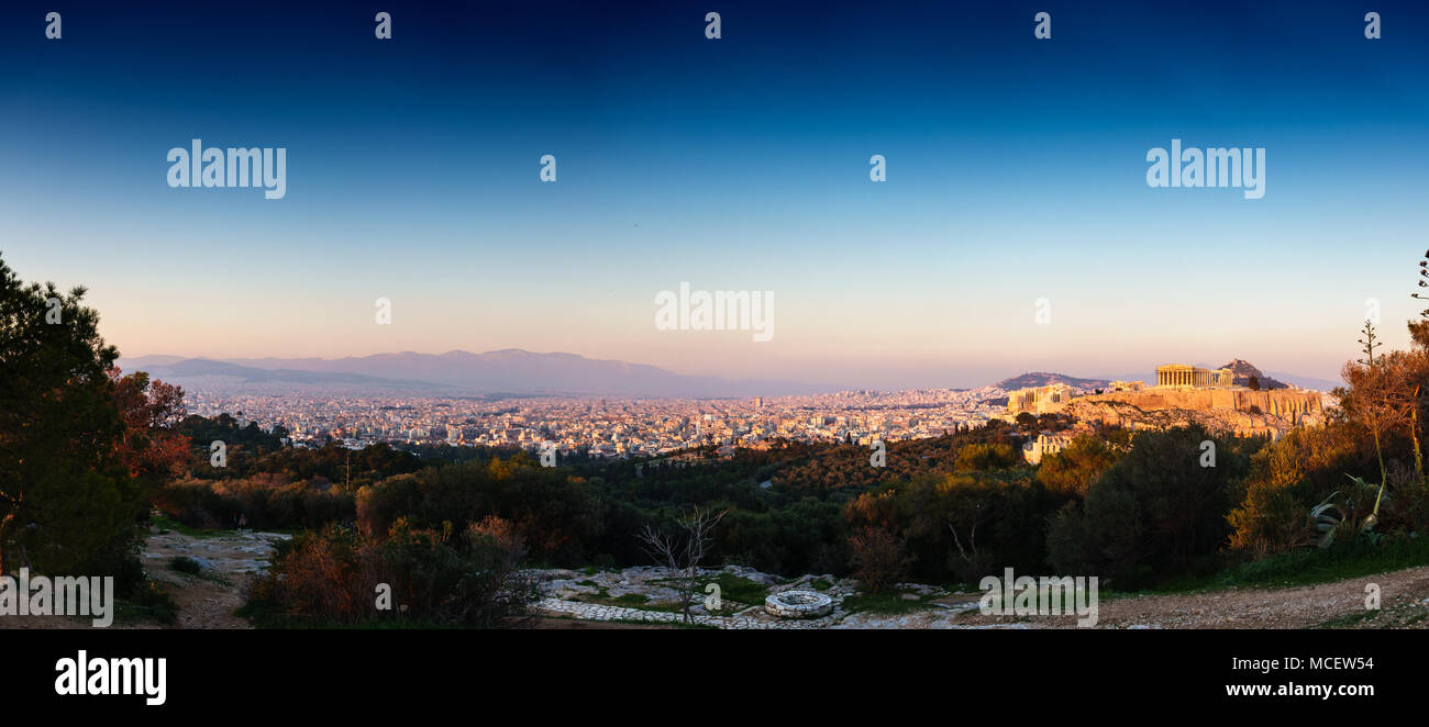 Vue aérienne d'Athènes avec ruines de Parthénon, Grèce Banque D'Images