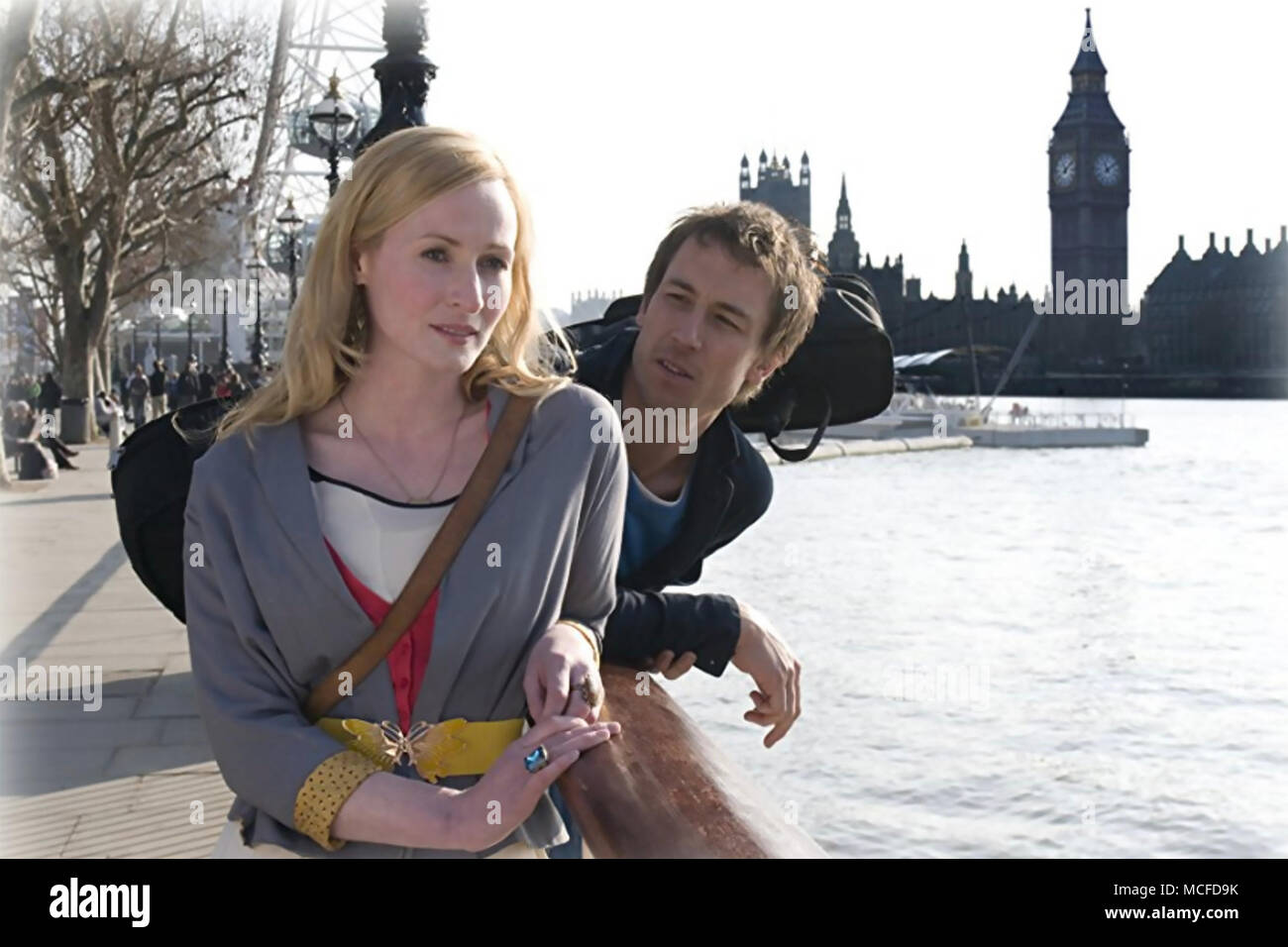 Ne m'OUBLIEZ PAS 2010 Quicksilver Films Production avec Genevieve O'Reilly et Tobias Menzies Banque D'Images