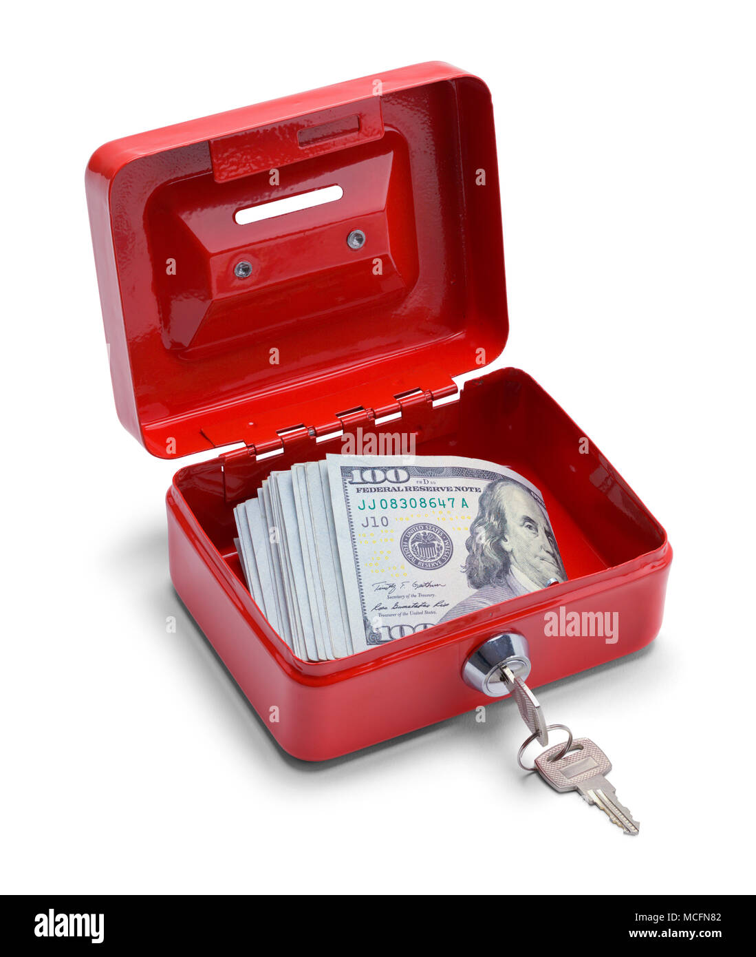 Boîte de changement rouge avec de l'argent à l'intérieur isolé sur un fond blanc. Banque D'Images