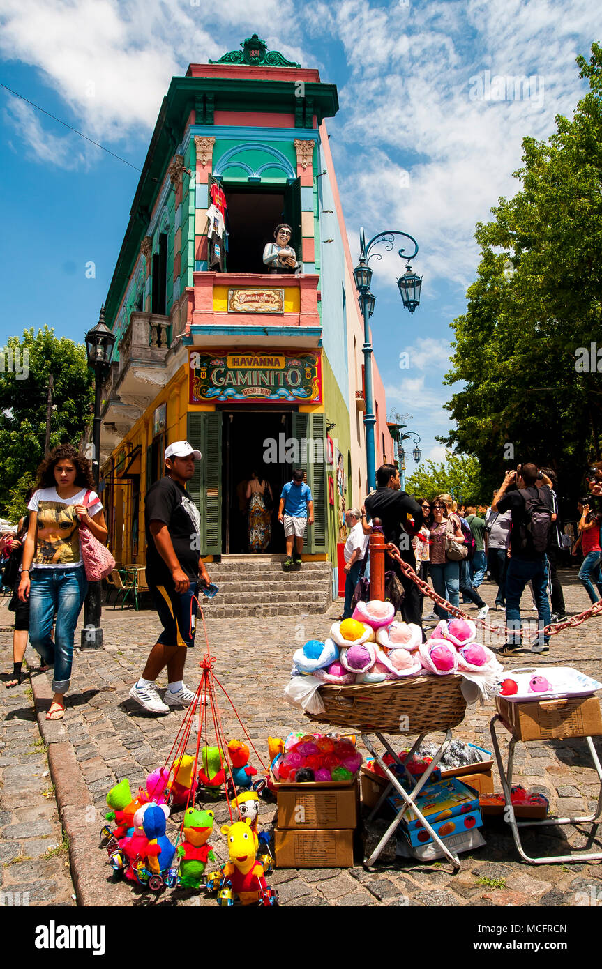 La Boca (Buenos Aires), rues et façades colorées Banque D'Images