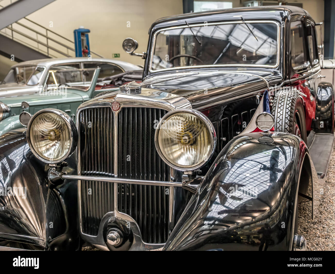 PRAGUE, RÉPUBLIQUE TCHÈQUE - 8 mars 2017 : Tatra 80 Oldtimer, à partir de 1935, présenté dans le Musée Technique National de Prague Banque D'Images