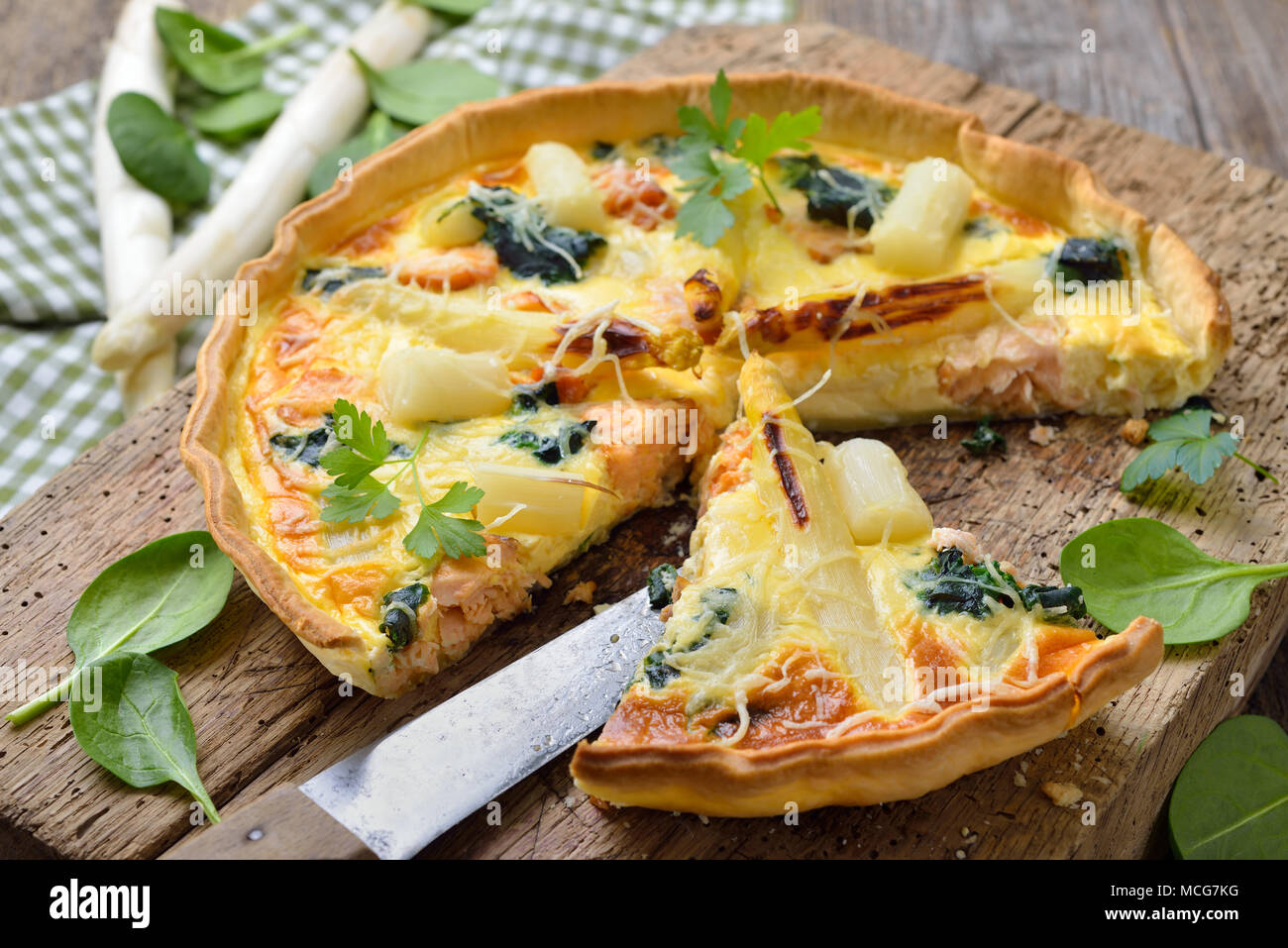 Get Quiche Au Saumon Fumé Et Aux Épinards PNG