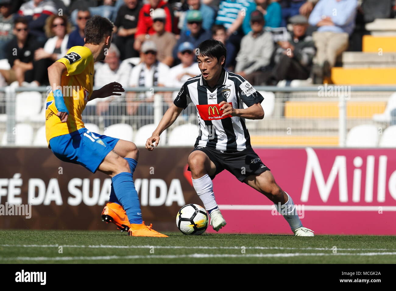 Portimao, Portugal. 14 avr, 2018. Shoya Nakajima (Portimonense) Football/soccer : Portugal 'Liga N' match entre Portimonense SC 0-1 GD Estoril Praia à l'Estadio Municipal de Portimao en Portimao, Portugal . Credit : Mutsu Kawamori/AFLO/Alamy Live News Banque D'Images