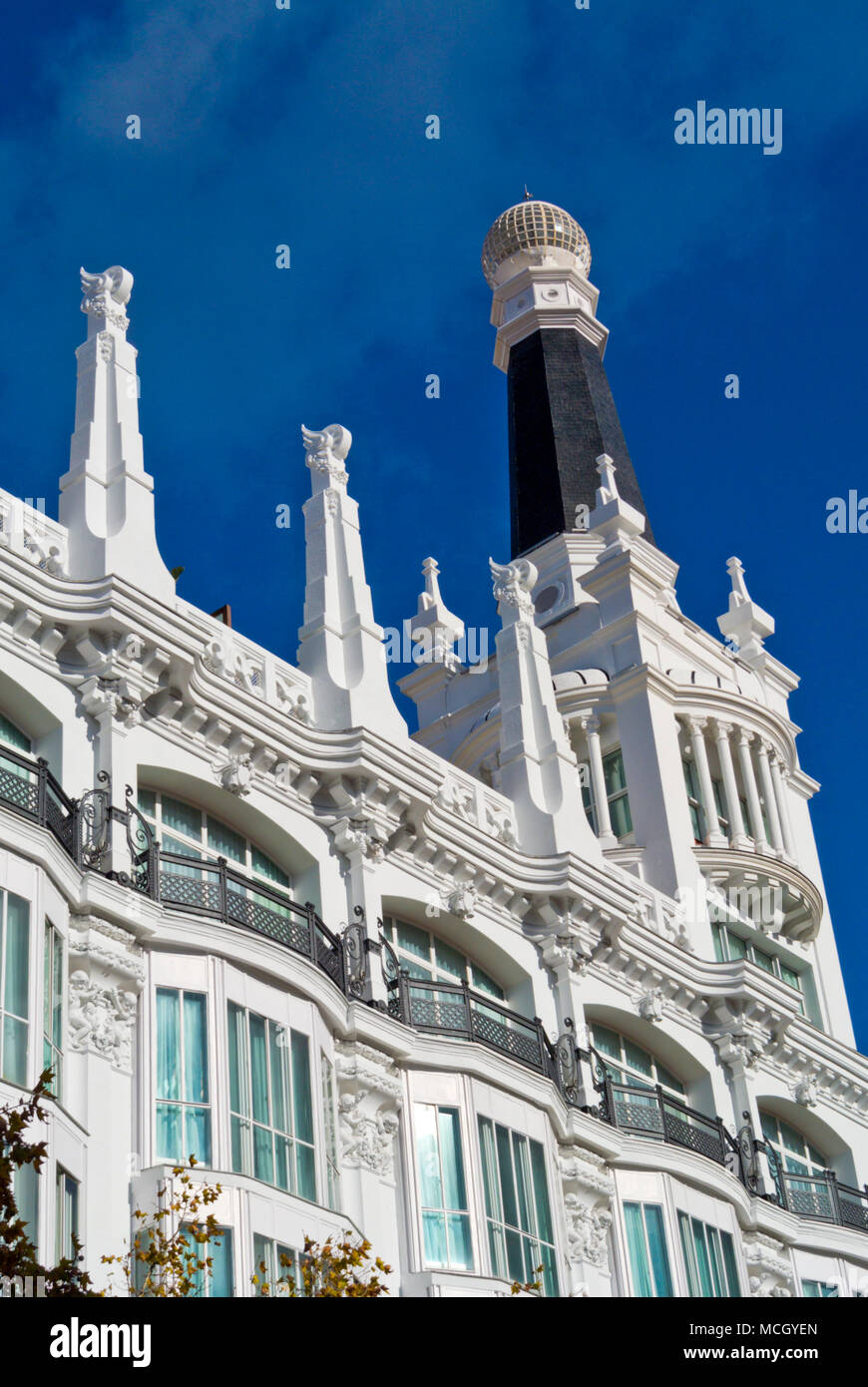 ME Madrid Reina Victoria, bâtiment de l'hôtel à partir de 19e siècle, la Plaza del Santa Ana, Huertas, Madrid, Espagne Banque D'Images