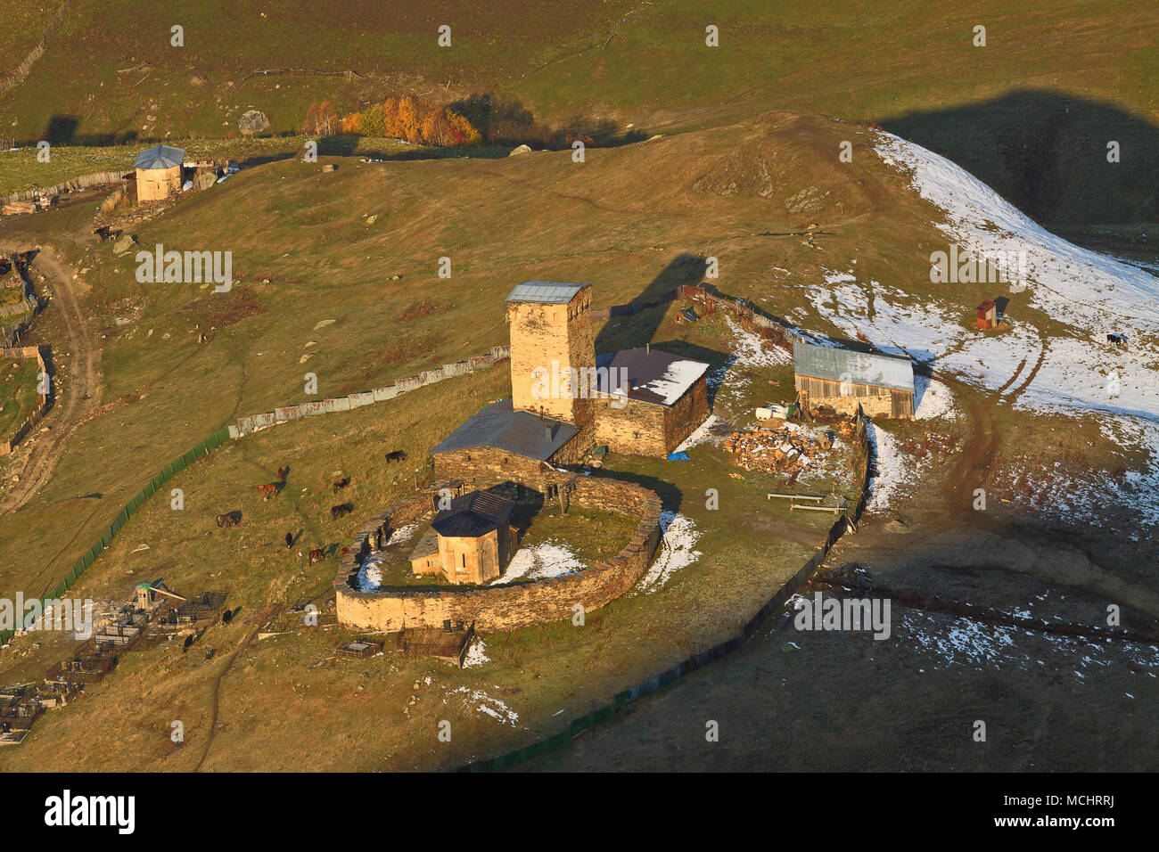 Ushguli est une communauté de quatre villages situé à la tête de la gorge d'Enguri en Svaneti, Georgia. Banque D'Images