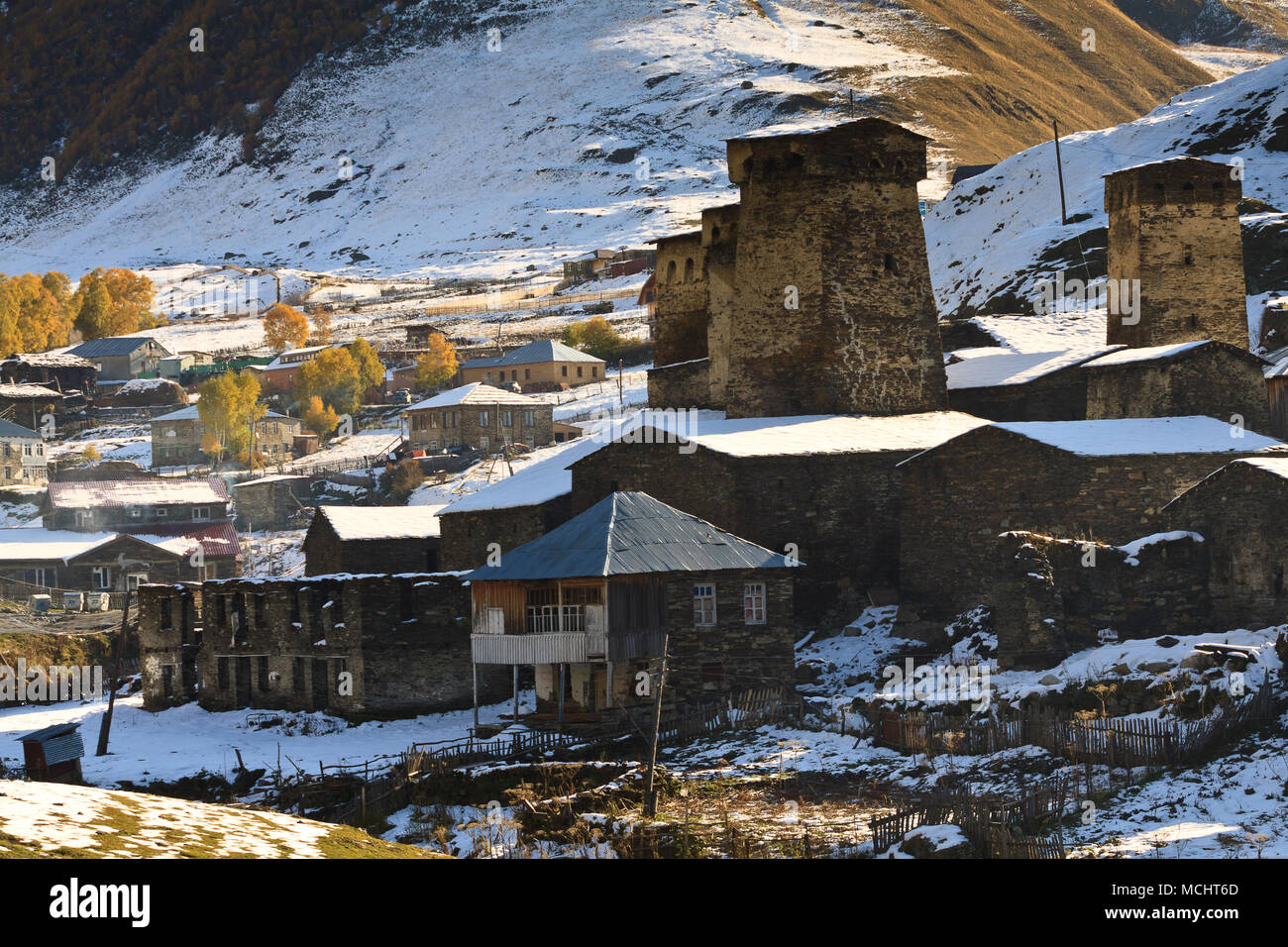 Ushguli est une communauté de quatre villages situé à la tête de la gorge d'Enguri en Svaneti, Georgia. Banque D'Images