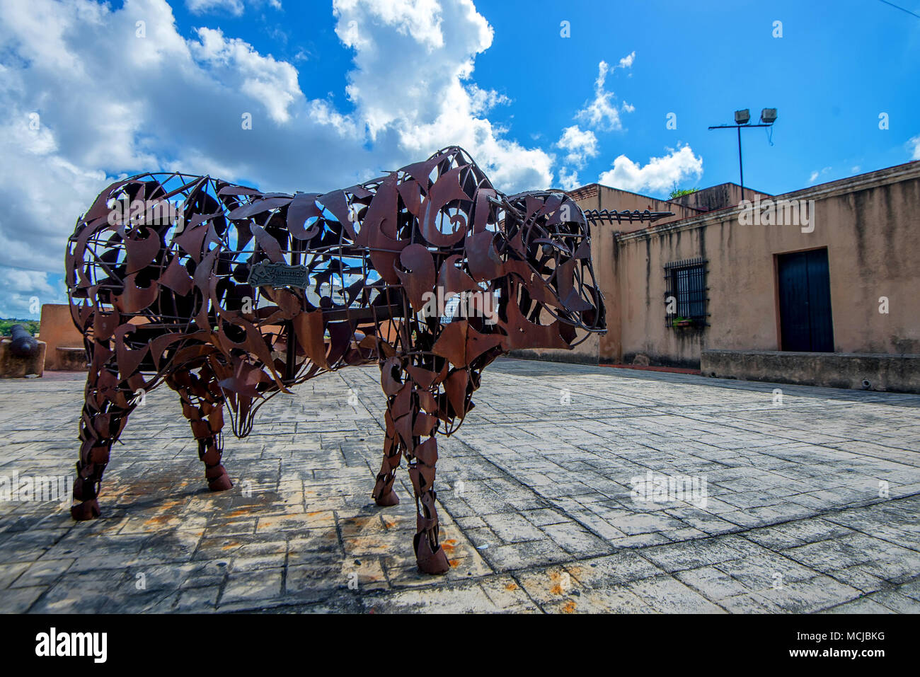 SANTO DOMINGO, RÉPUBLIQUE DOMINICAINE- 30 octobre 2015 : Bull fer artwork à Santo Domingo Banque D'Images