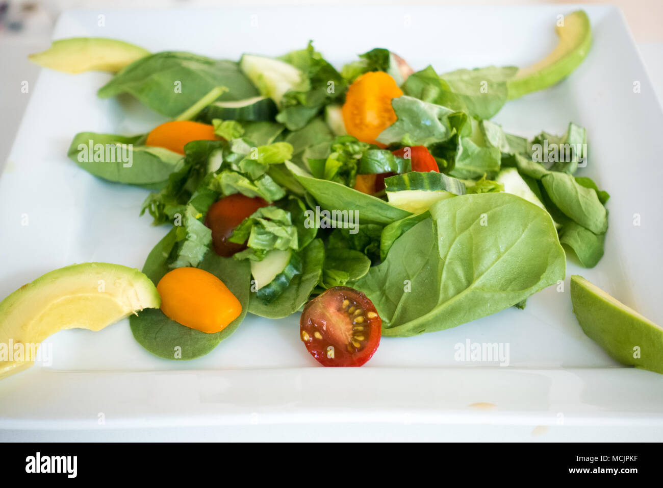 Close-up of fresh salade d on plate Banque D'Images