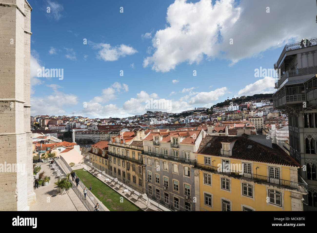Une vue panoramique du Convento do Carma à Lisbonne, Portugal Banque D'Images