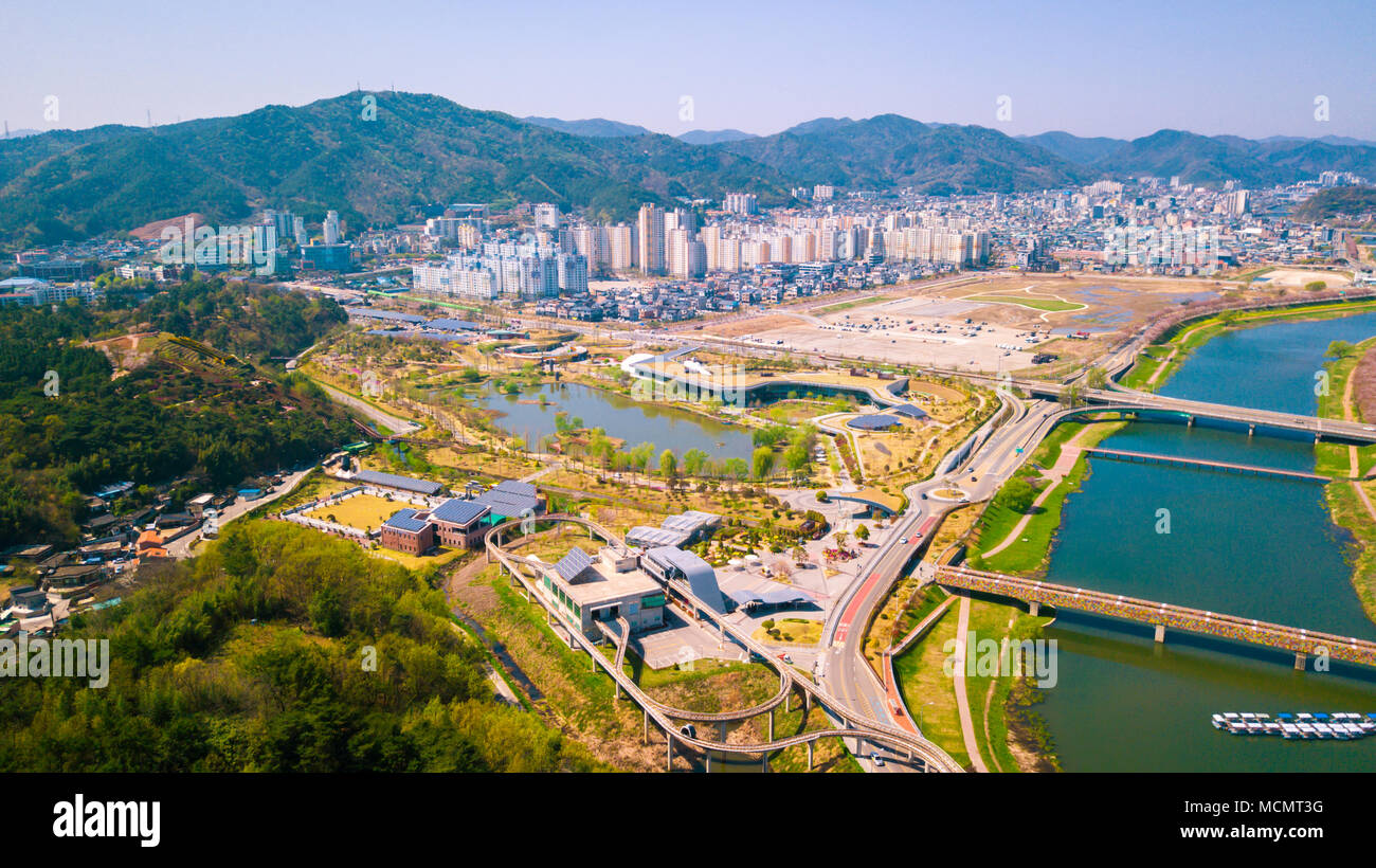 Vue aérienne de la baie de Suncheon Suncheon dans le Jardin international de la ville de Corée du Sud. Vue aérienne du drone. Banque D'Images