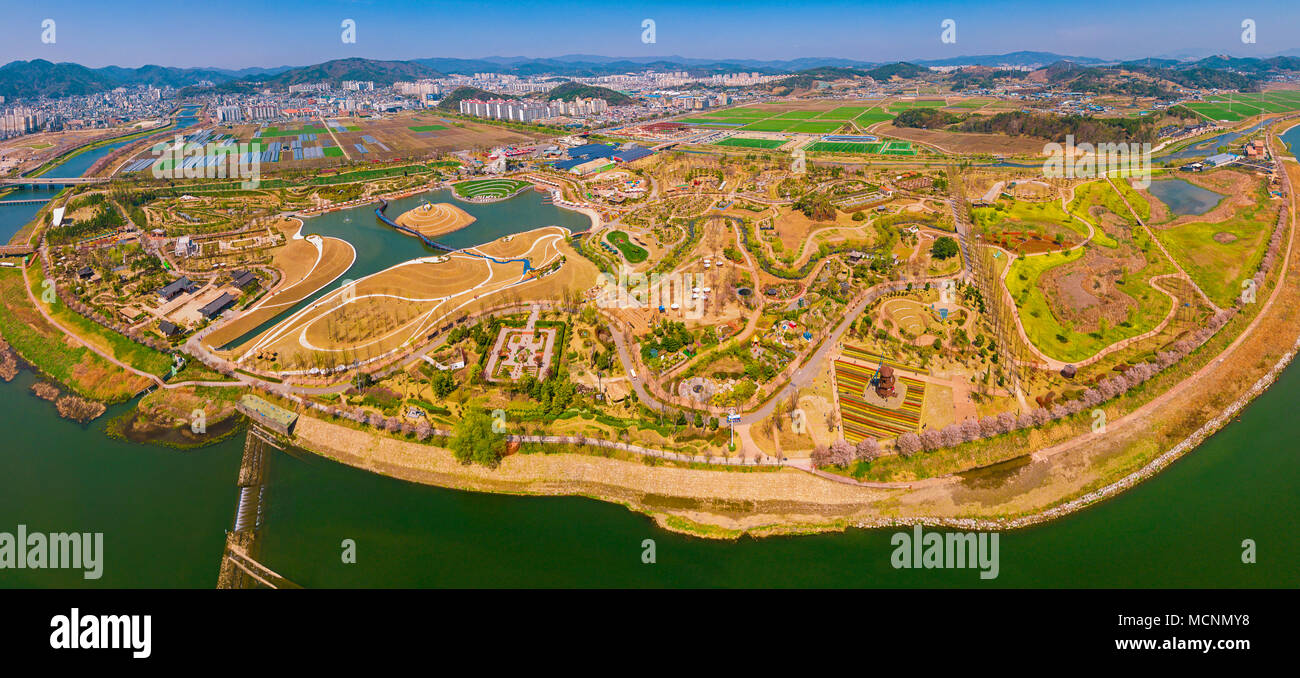 Vue aérienne de la baie de Suncheon Suncheon dans le Jardin international de la ville de Corée du Sud. Vue aérienne du drone. Banque D'Images