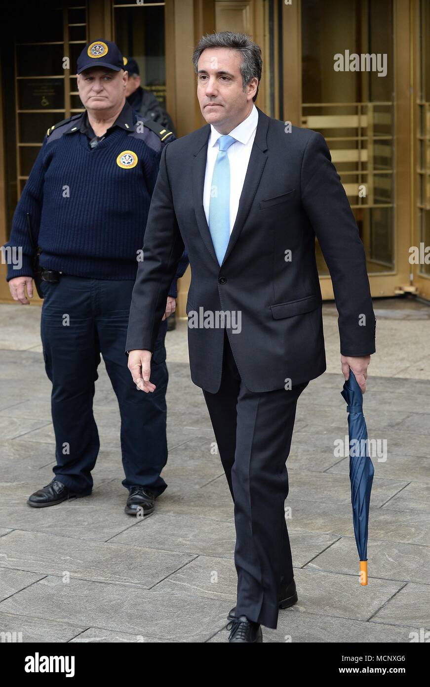 New York, NY, USA. Apr 16, 2018. Michael Cohen en présence de personnels du Trump avocat Michael Cohen apparaît pour l'audience de la Cour liées à Raid du FBI sur sa chambre d'hôtel et de bureaux, cour de district des États-Unis du district sud de New York, New York, NY Le 16 avril 2018. Credit : Kristin Callahan/Everett Collection/Alamy Live News Banque D'Images