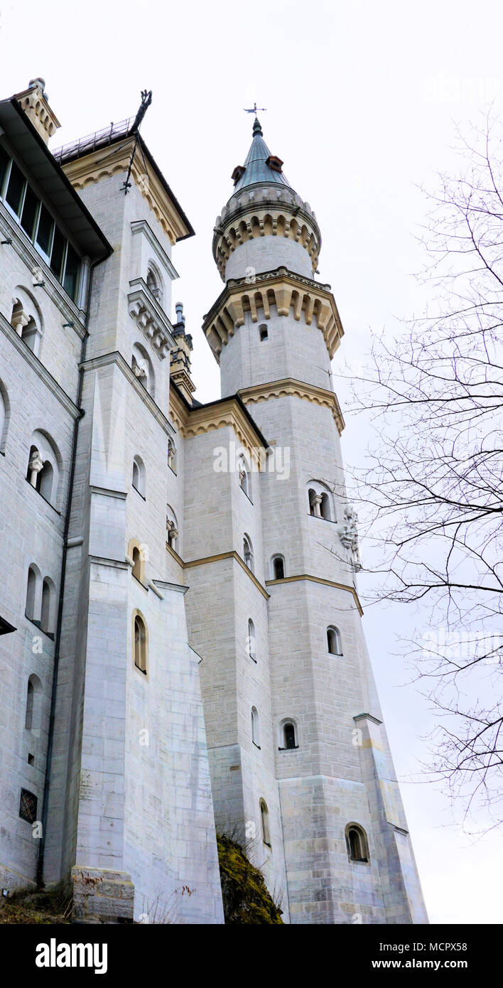 Hohenschwangau, Bavière / Allemagne - Mars 2018 : Château de Neuschwanstein, ou Nouveau Swanstone Château, maison historique de Louis II de Bava Banque D'Images