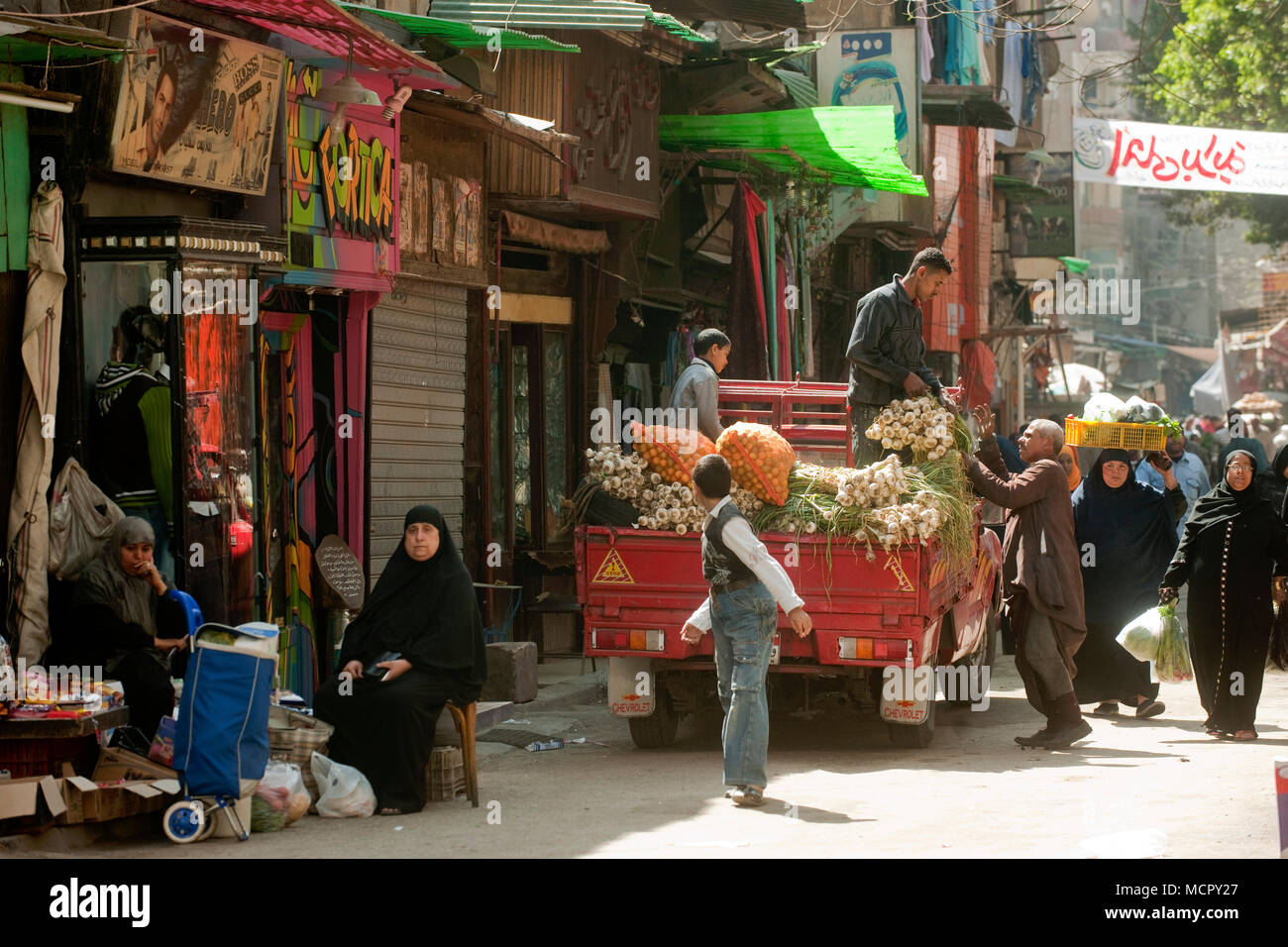 Aegypten, Kairo, Soukstrasse vom Bab Zuwela Stadttor zur Muhammed Ali Street Banque D'Images