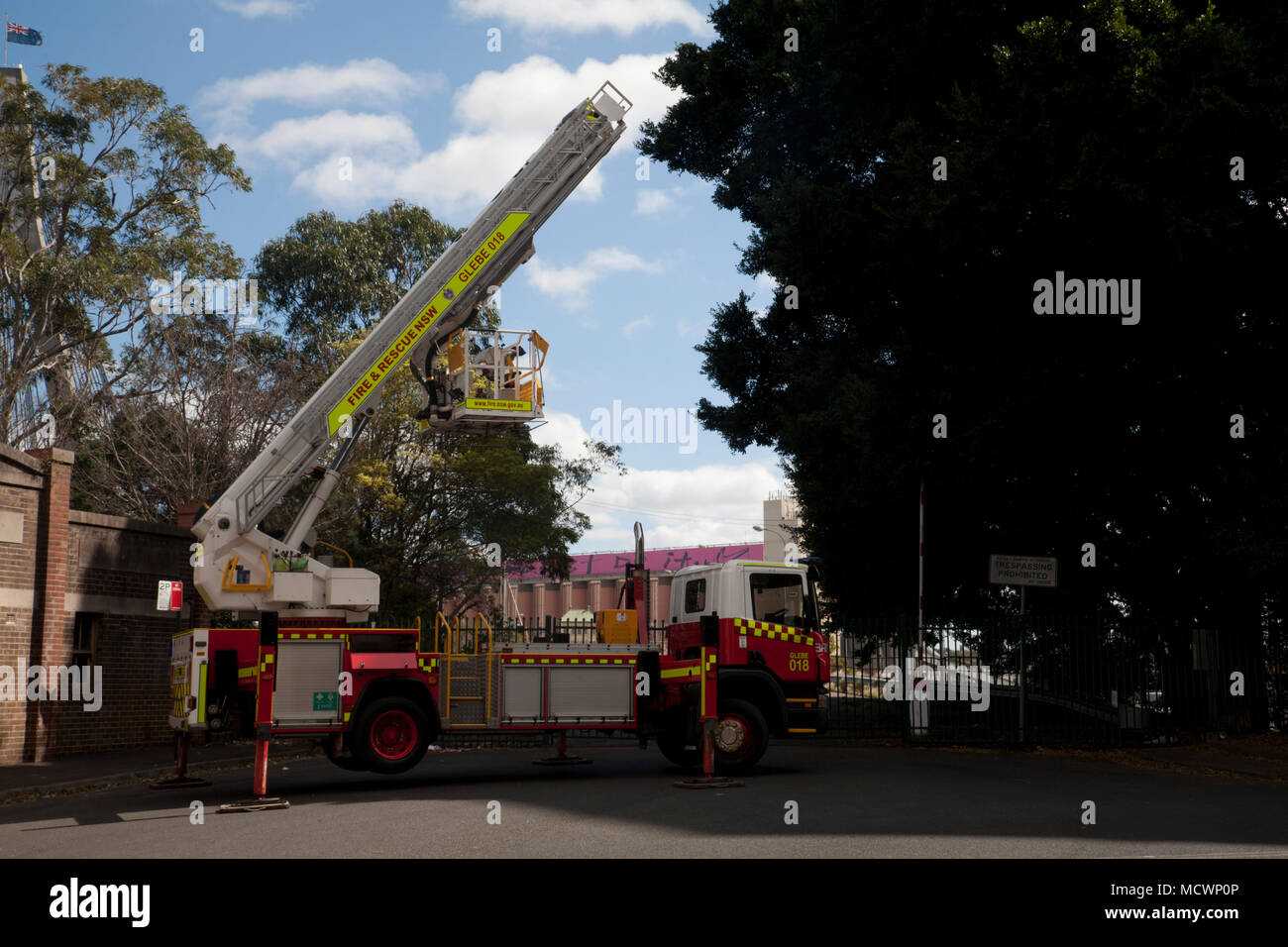 La plate-forme de l'échelle aérienne applicance fire and rescue NSW pyrmont sydney New South Wales australie Banque D'Images