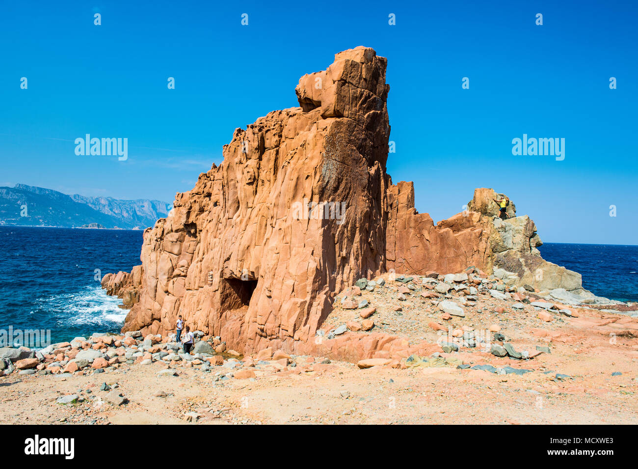Rock formation sur la plage de Rocce Rosse, Arbatax, Sardaigne, Italie Banque D'Images