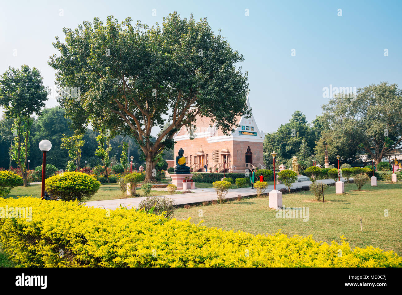 Varanasi, Inde - le 23 novembre 2017 : Wat Thai Temple Sarnath Banque D'Images