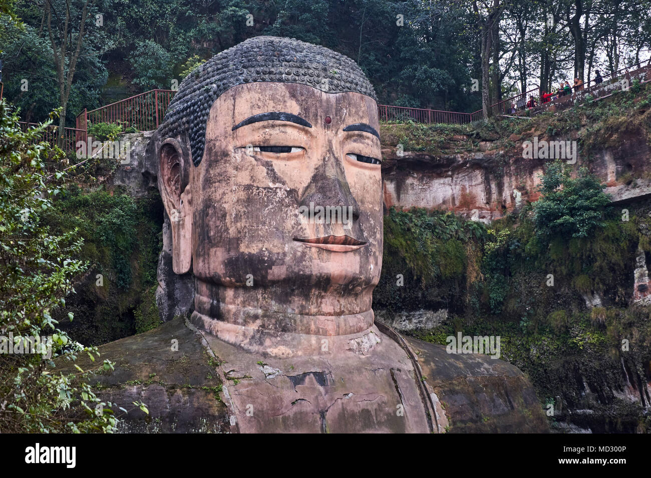 Chine, province du Sichuan, le mont Emei, le bouddha géant de Leshan, classé au patrimoine mondial de l'Unesco Banque D'Images