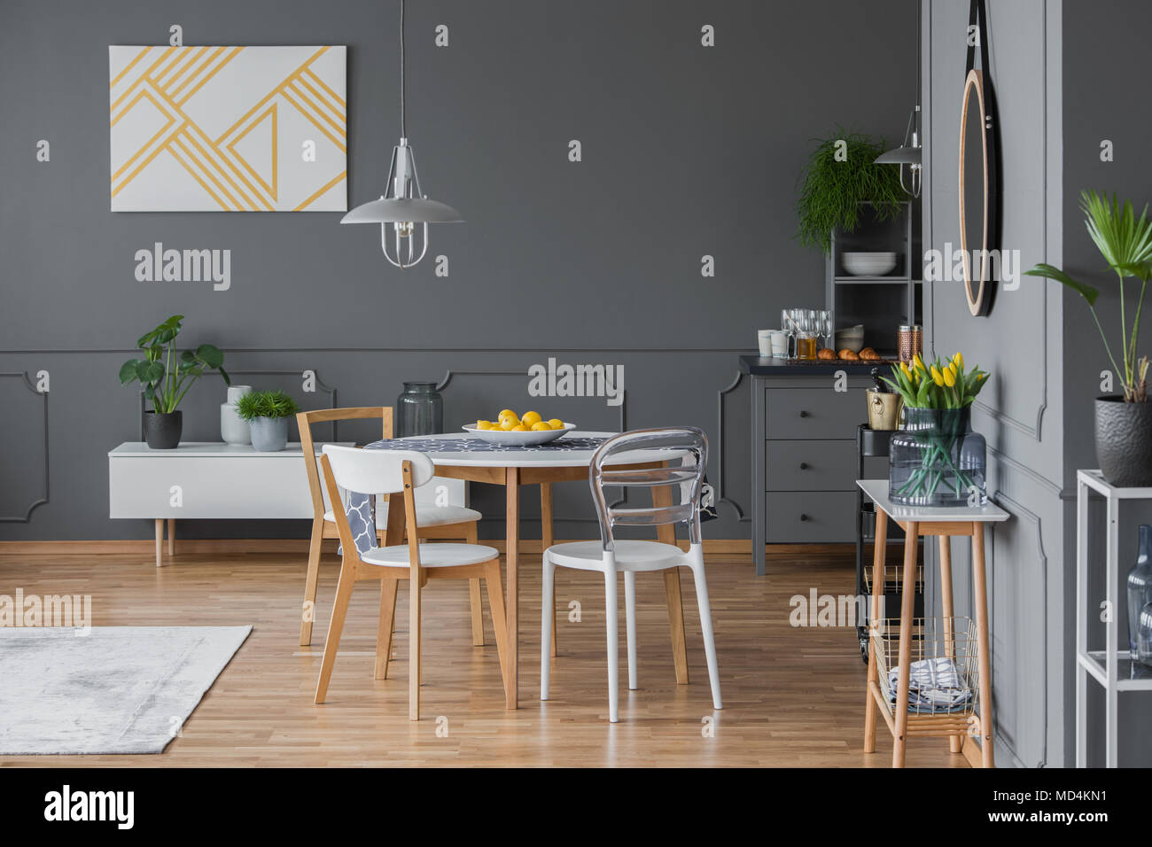 Loft Naturel Interieur Avec Des œuvres D Art Moderne Des Plantes