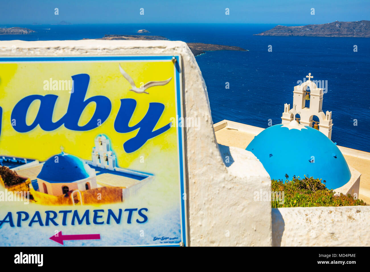 L'église Agios Minas. Firostefani. L'île de Santorin. Îles des Cyclades. Grèce Banque D'Images