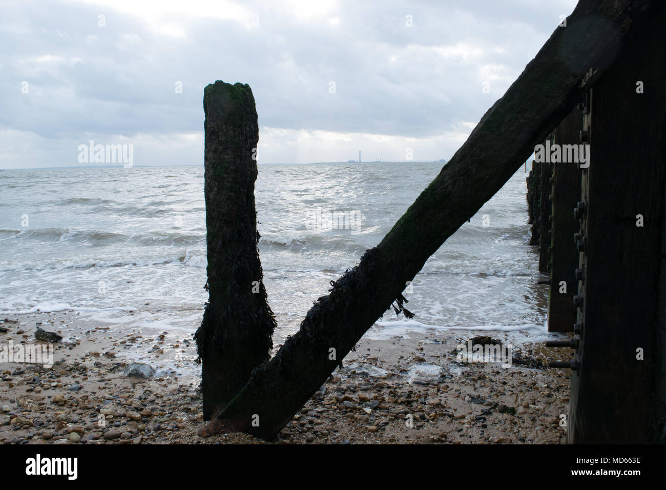 Articles sur plage, Southend, Essex, UK Banque D'Images