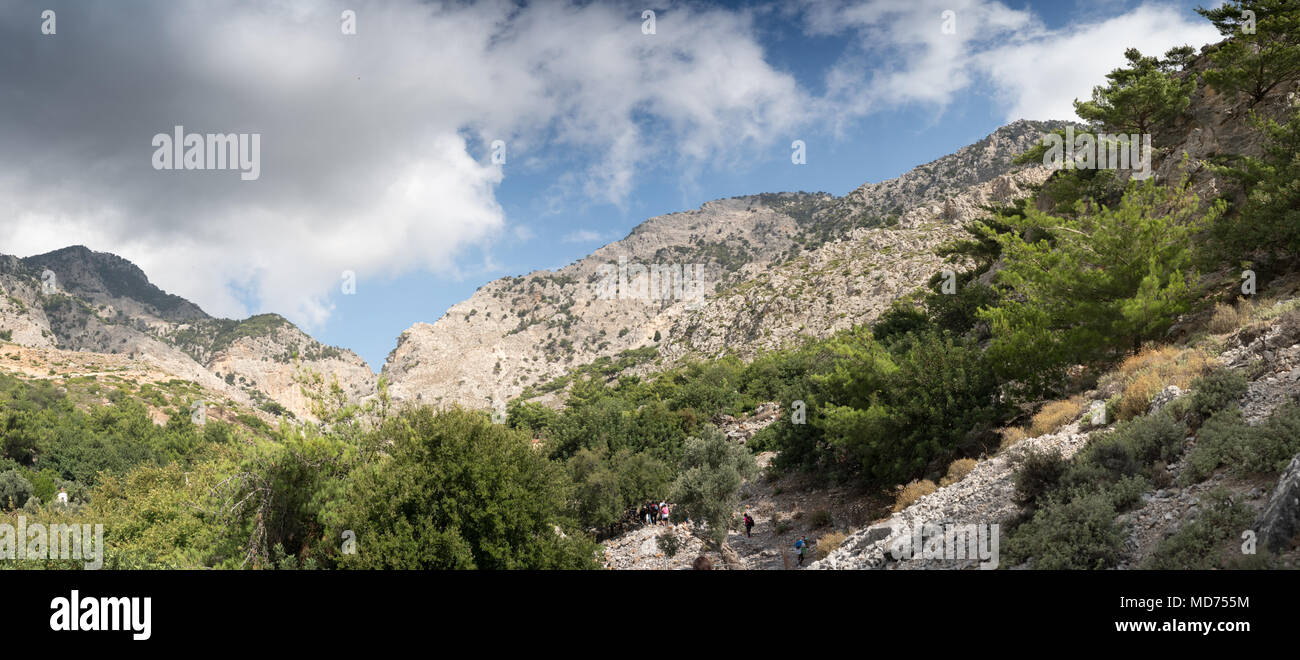Rocky Mountain contre ciel nuageux, Crète, Grèce Banque D'Images