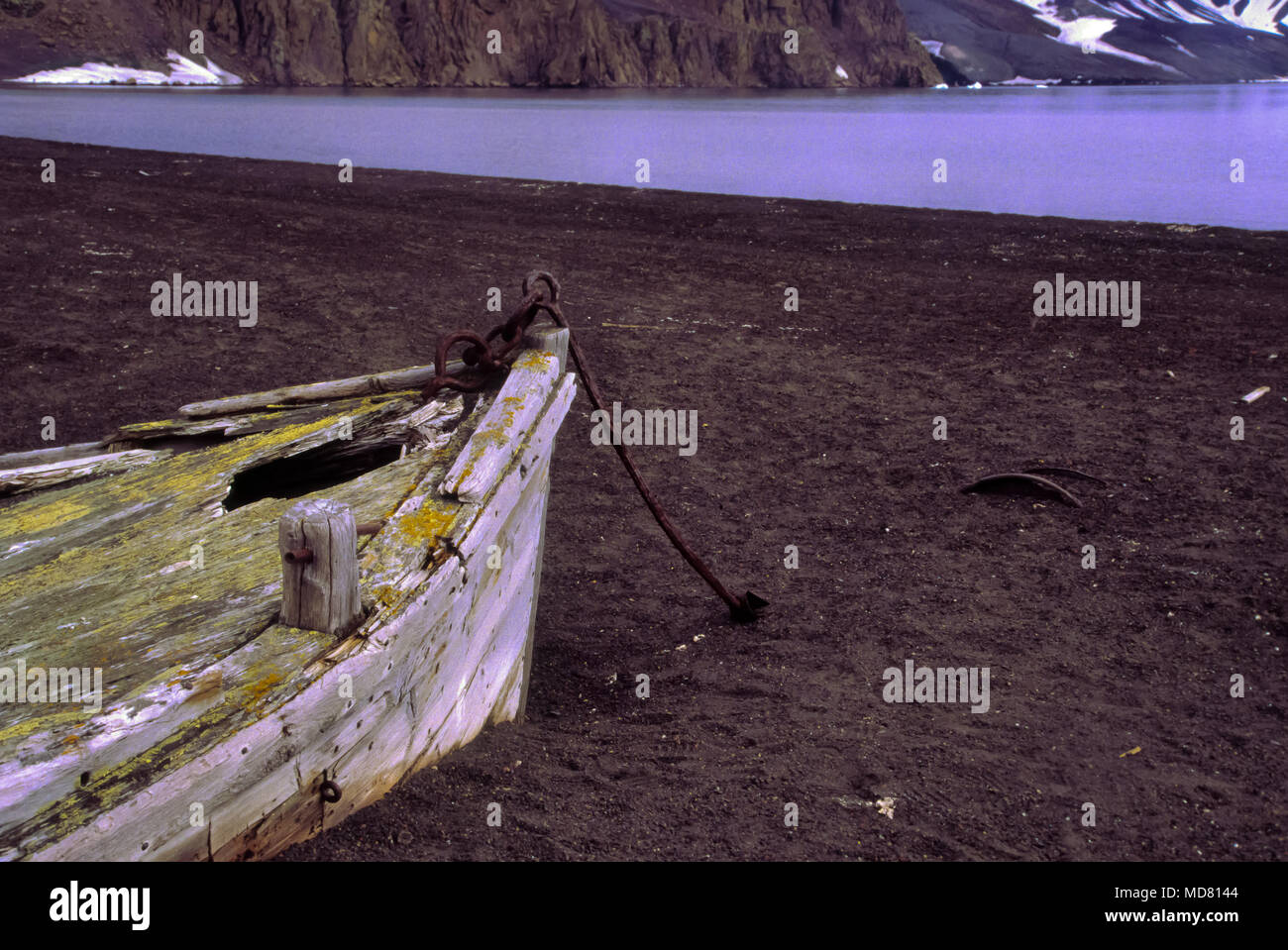 Barque en décomposition, l'Île Déception, péninsule antarctique. Banque D'Images