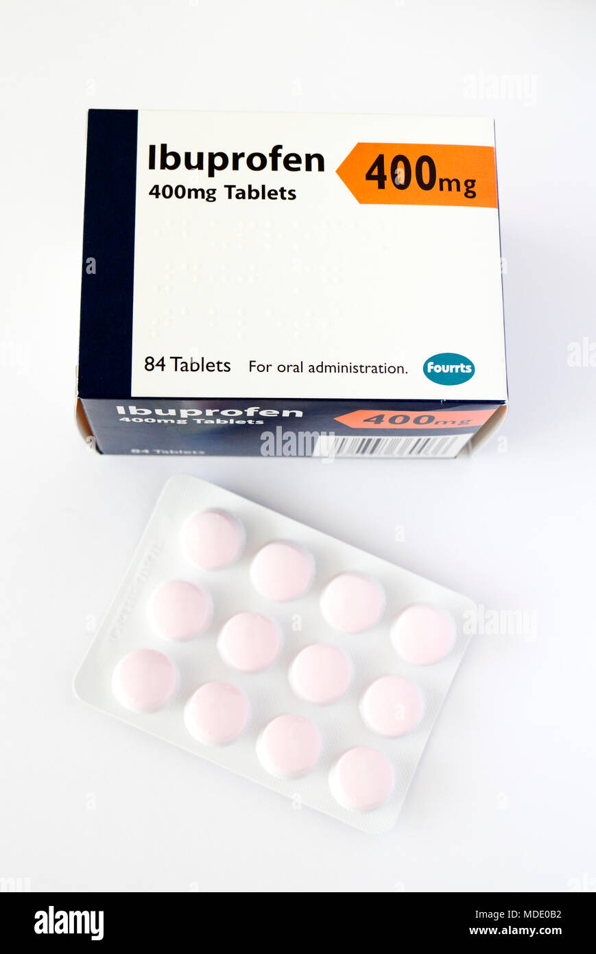 Un paquet de médicaments délivrés sur ordonnance Ibuprofène 400 mg comprimés pour soulager la douleur. Banque D'Images