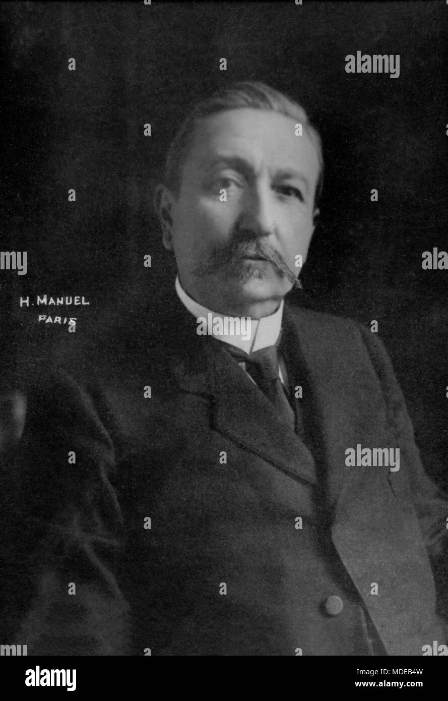 Portrait de Maurice Berteaux ( 1852 - 1911 ) ministre de la guerre ( 1904 - 1905 ) - photographie par Henri Manuel ( 1874 - 1947 ) Banque D'Images