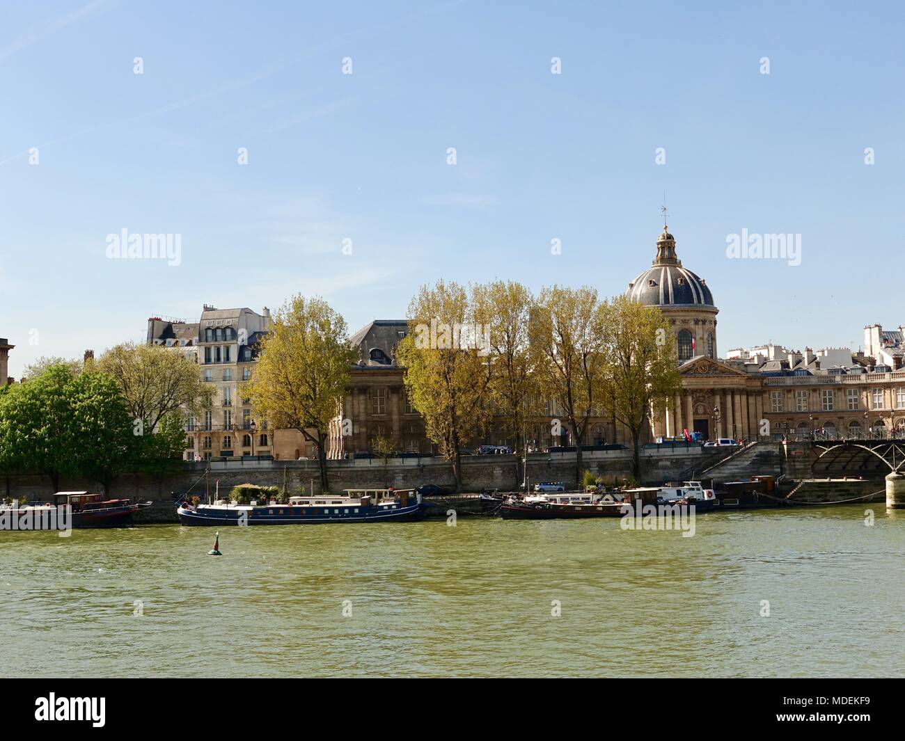 Institut français de l'autre côté de la rivière Seine. Paris, France. Banque D'Images