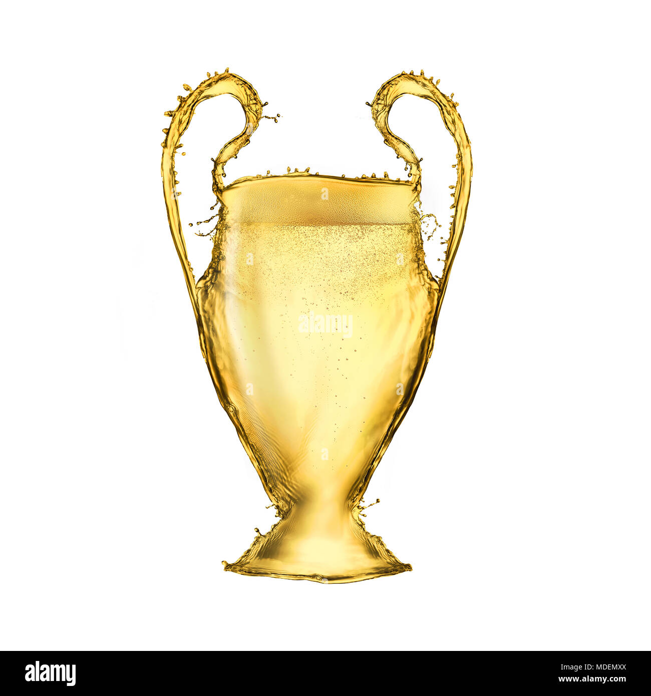 Football Cup produite à partir de bière isolé sur fond blanc Banque D'Images