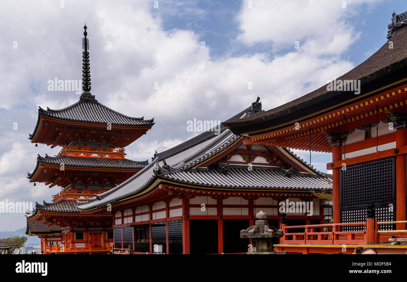 Belle vue de Kyoto le temple Kiyomizu-dera, Japon Banque D'Images
