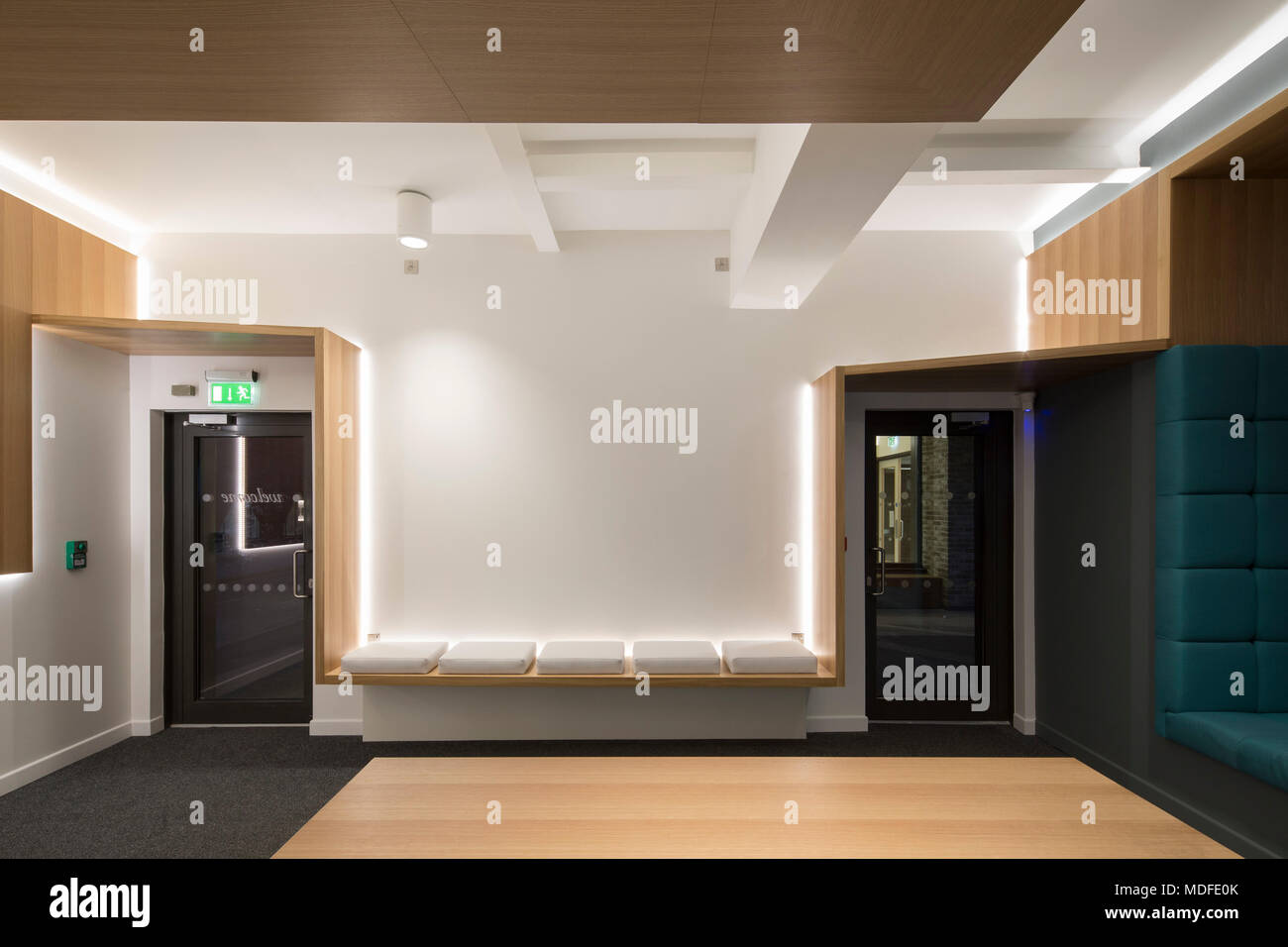 Vue de l'intérieur de la réception du ruban. Stephen perse et d'apprentissage de la Fondation des Sports, Cambridge, Royaume-Uni. Architecte : Chadwick Cheveux Clarke Banque D'Images