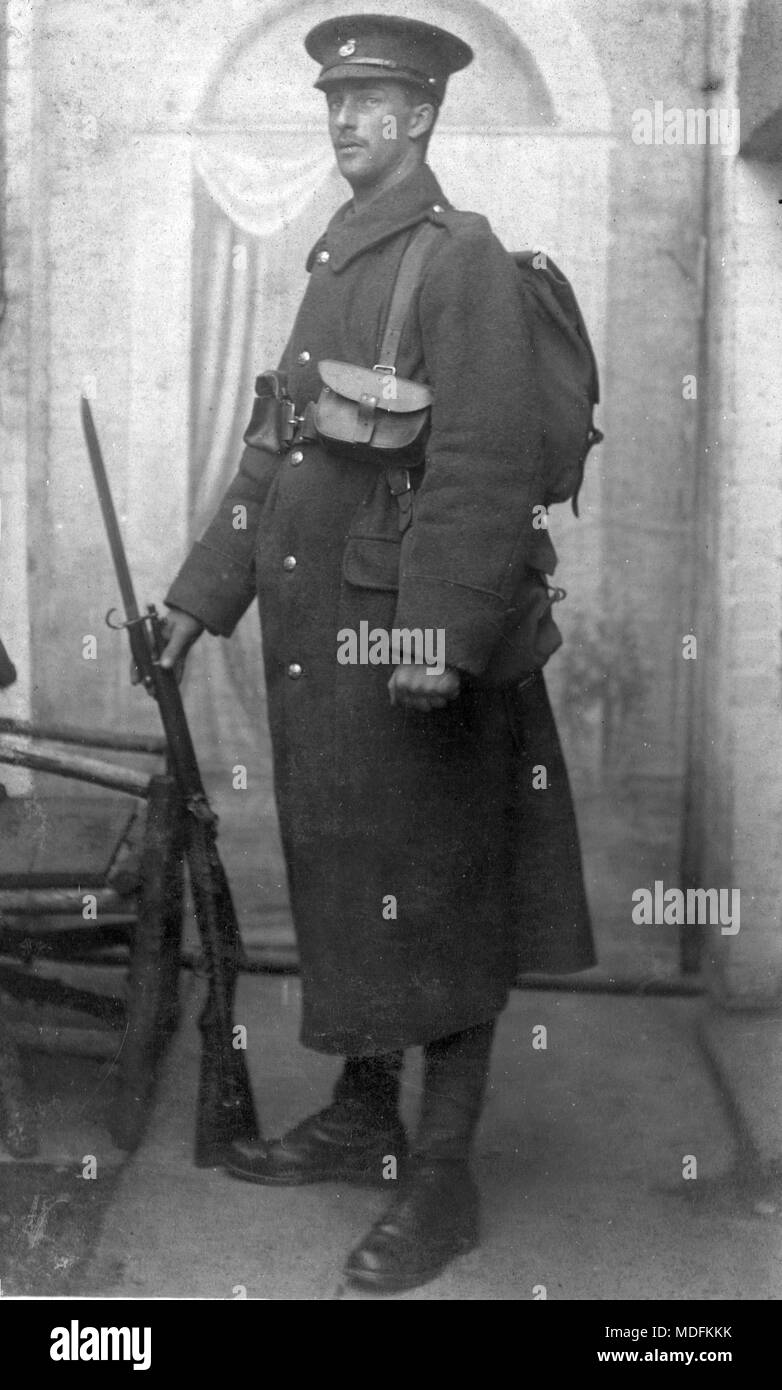 Soldat britannique avec carabine Arisaka ww1 Banque D'Images