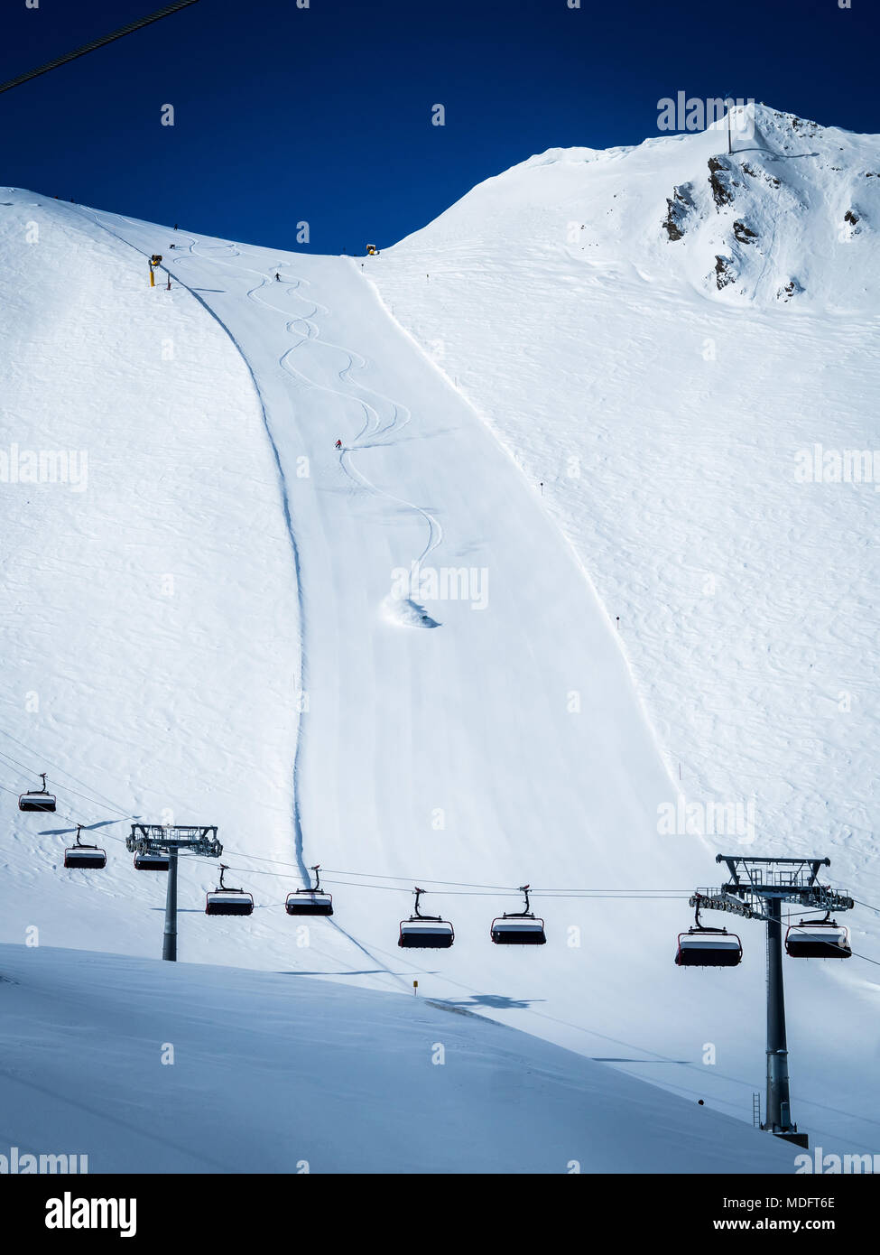Remontées mécaniques et piste de ski, Ischgl, Landeck, Tyrol, Autriche Banque D'Images