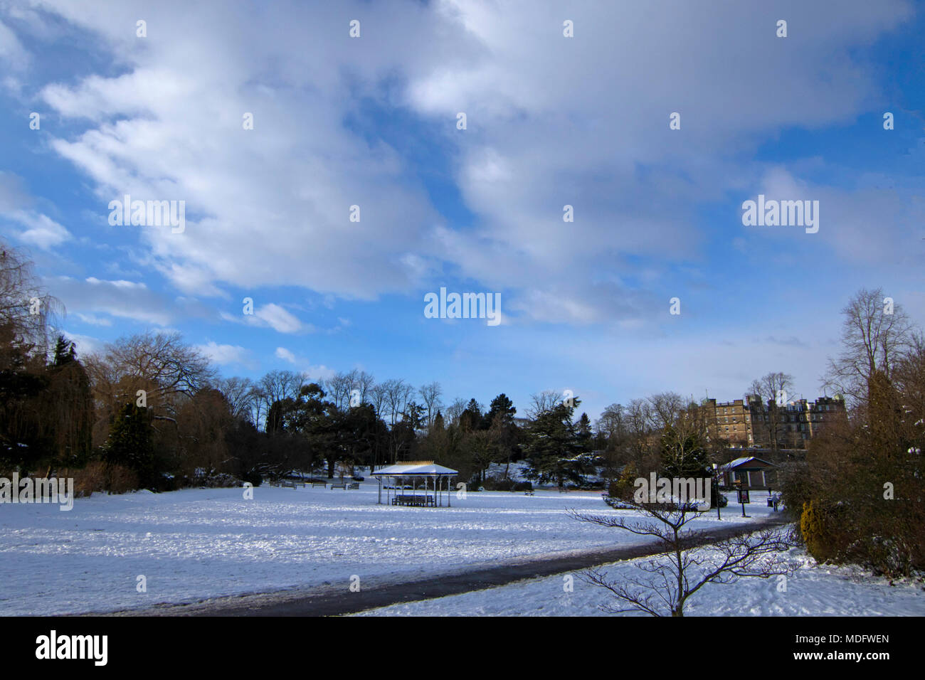 Scène d'hiver dans la vallée Gardens, North Yorkshire, Angleterre, Royaume-Uni. Banque D'Images